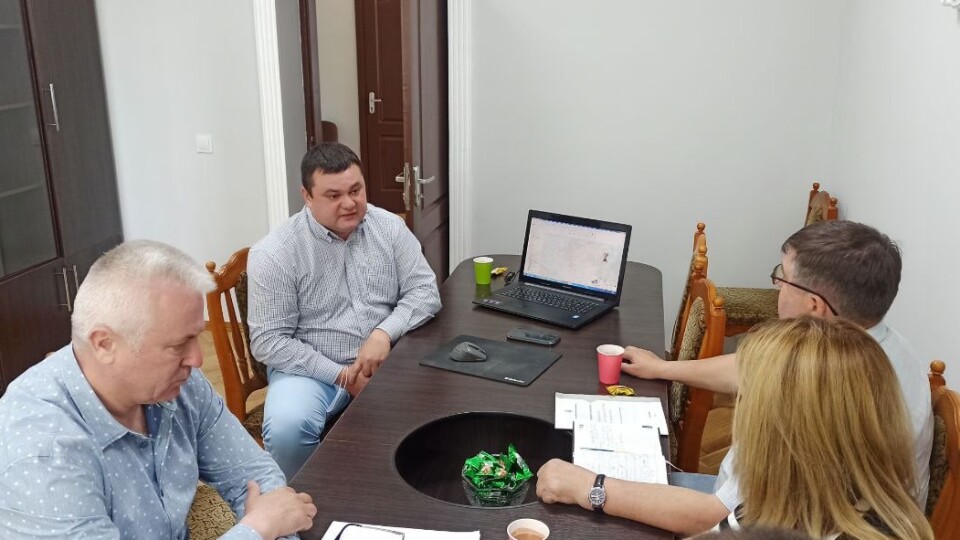 Як громадам заробляти на землі, яку обробляють аграрії, але не платять податки