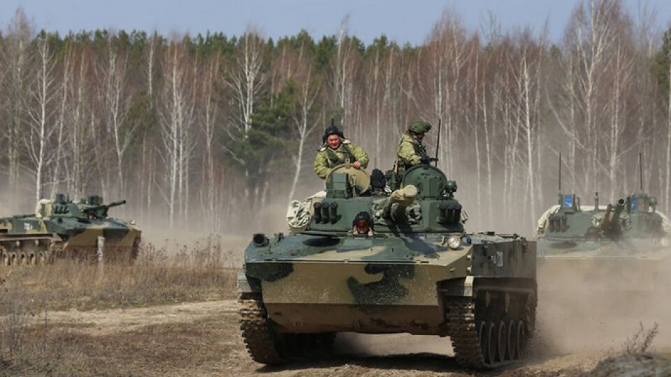 З'явилися нові супутникові знімки, які свідчать про активність військ Росії біля України