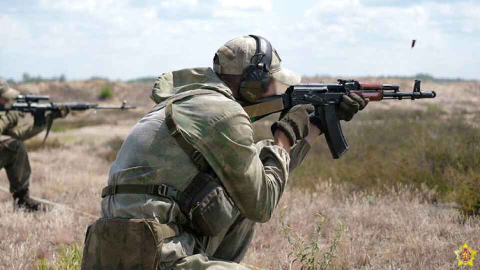 У Білорусі знову продовжили військові навчання