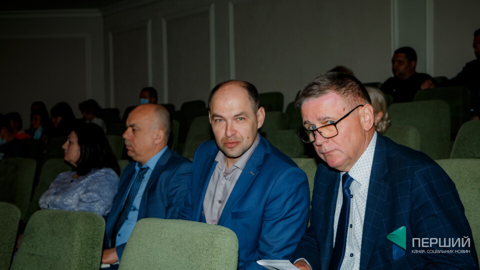 «Наступного разу давайте він сам». Мільйони і калюжі – на сесії Волиньради. РЕПОРТАЖ