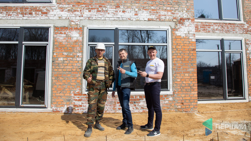 У ЖК «Сіріус» розпочали монтаж вікон за особливою технологією. ФОТО