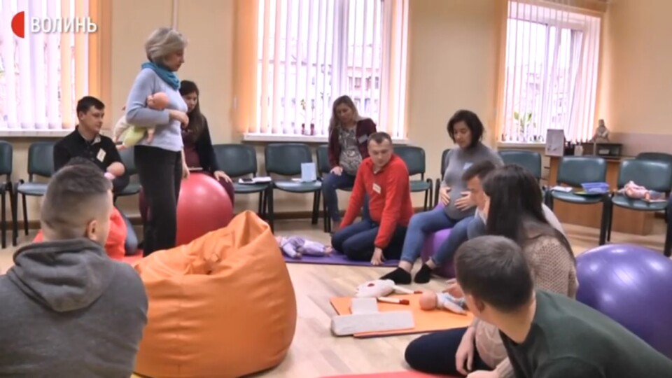 Досвід, який обов'язково згодиться. У Луцькому пологовому – день відкритих дверей
