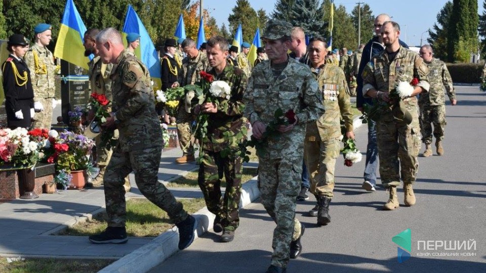 Лучани вшанували пам'ять полеглих бійців. ФОТО