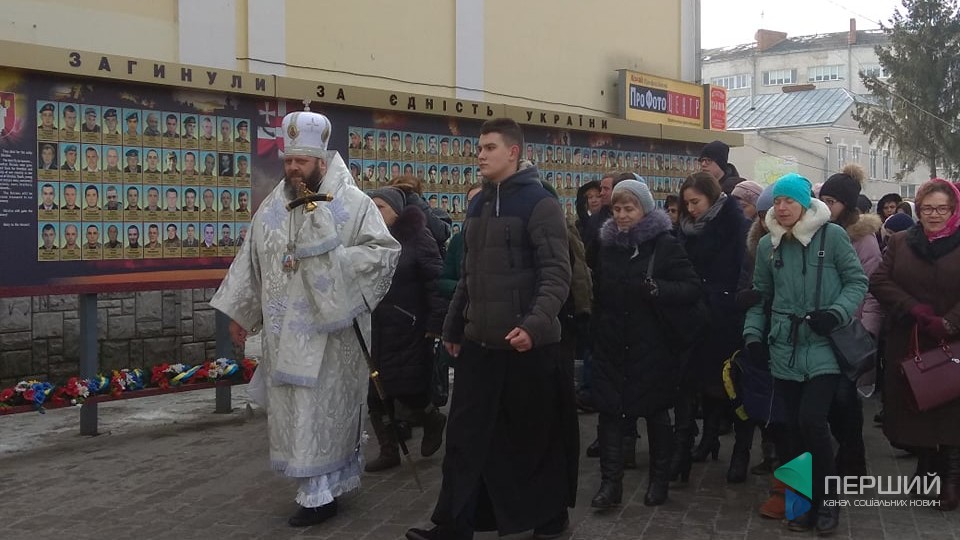 У Луцьку до Стиру вирушила хресна хода. ФОТО