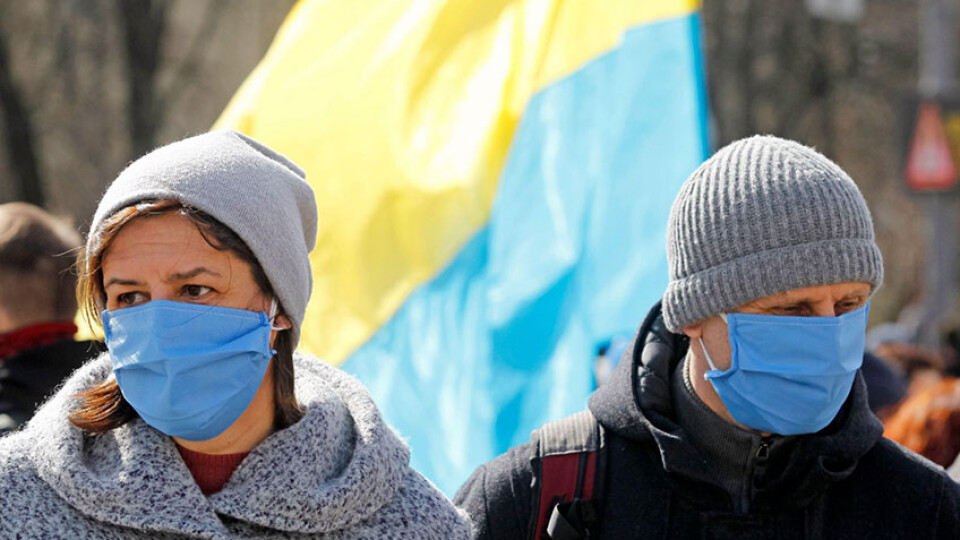 Covid-19 в Україні: за добу понад 2 тисячі людей потрапили у лікарні