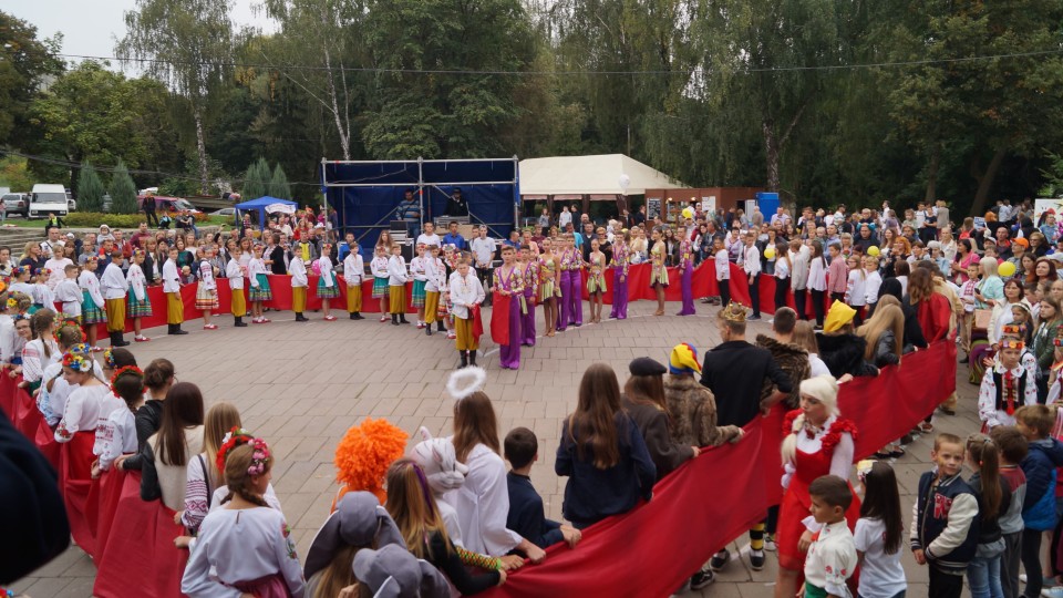 Палац учнівської молоді гостинно «відчинив двері» лучанам. ФОТО