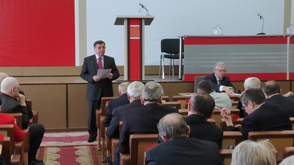 Комуніст Адам Мартинюк «засвітився» на публіці: висував свого шефа в президенти. ФОТО