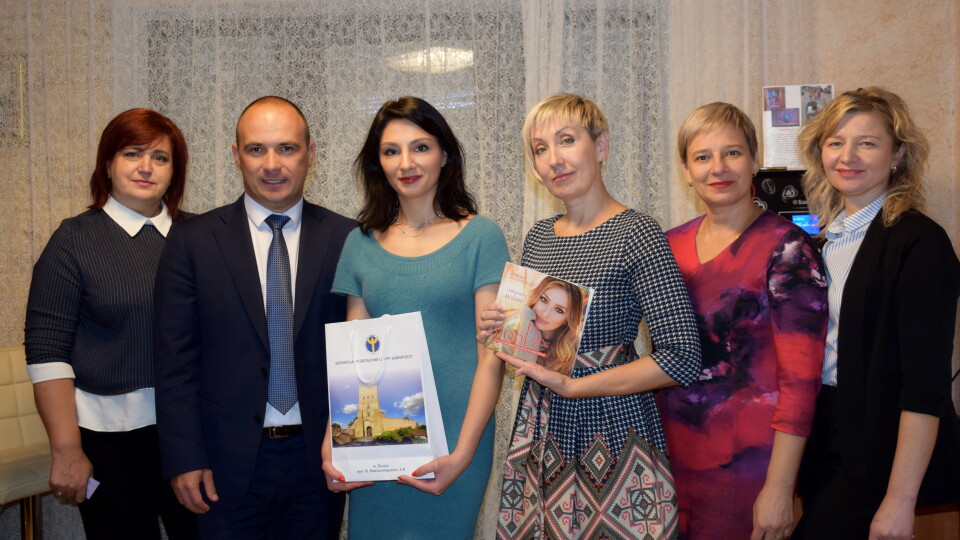 «Я починала із продажу косметики». Луцька підприємиця розповіла, як відкривала студію краси