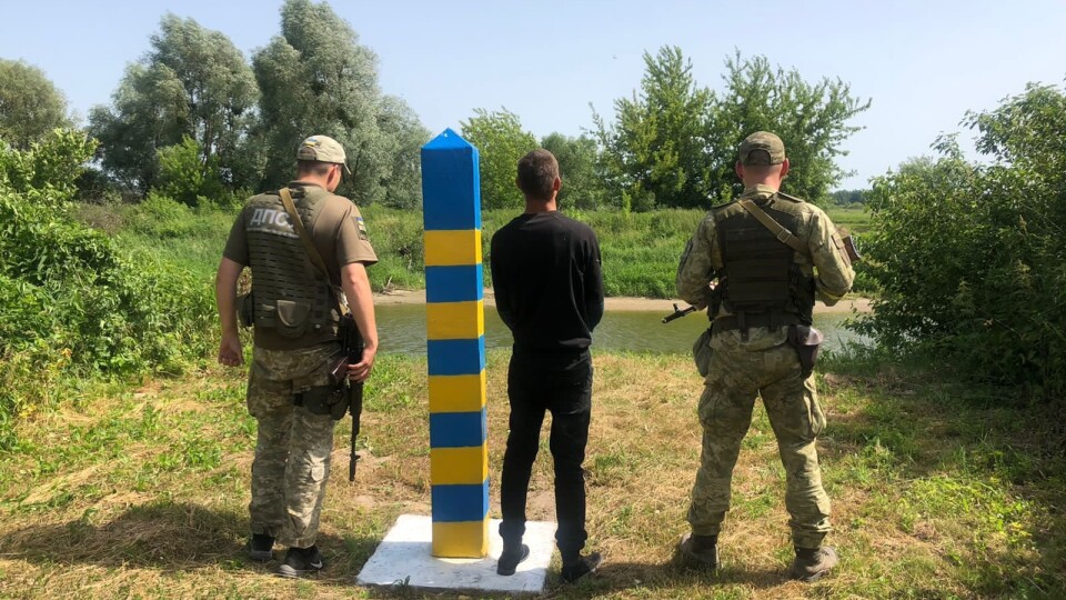 На Волині прикордонники спіймали сімох чоловіків, які хотіли незаконно виїхати за кордон