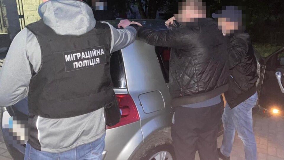 У Луцьку затримали лікаря, який вже не вперше займався сутенерством