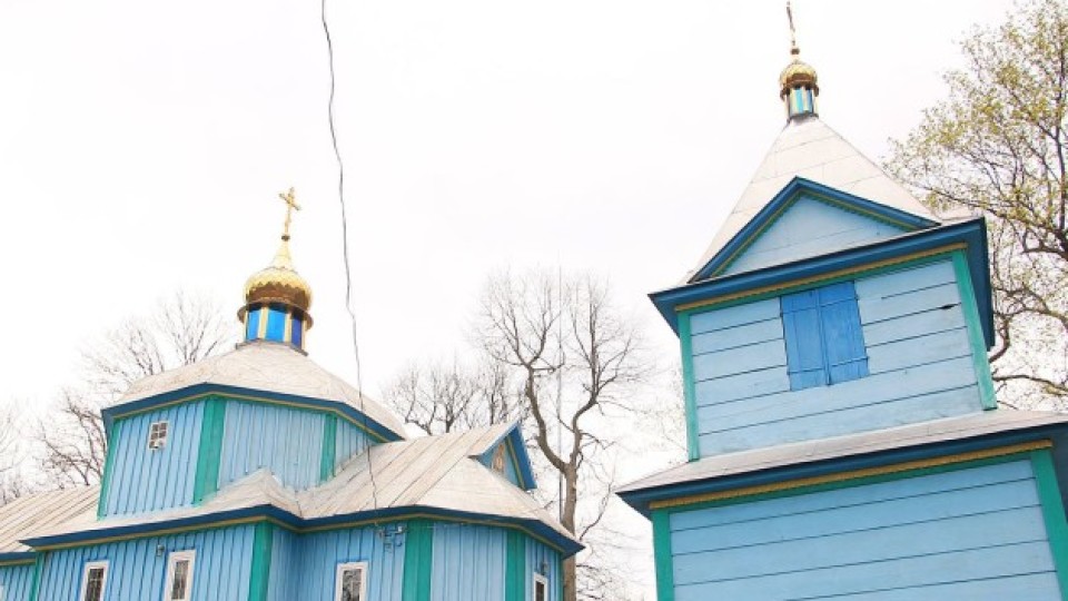 В УПЦ МП заявили, що священик з Волині «ухилився в розкол» і заборонили йому причащати