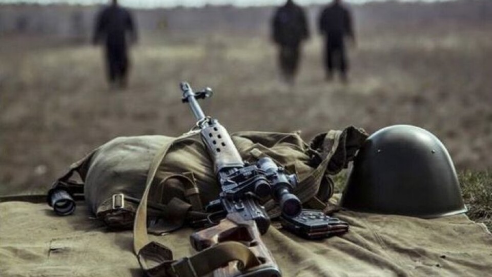 Дрон бойовиків скинув гранату на українського військового