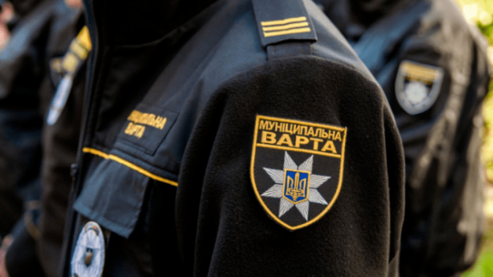 «Після публікації відео з ДТП». Луцькі муніципали жаліються, що їх «переслідує» поліція. Відео