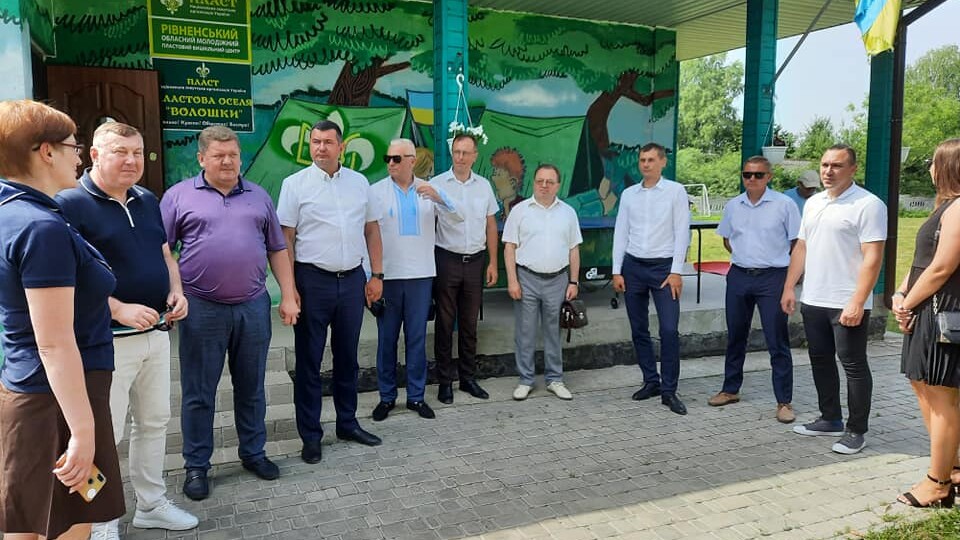 Що роблять депутати Волинської облради на Рівненщині