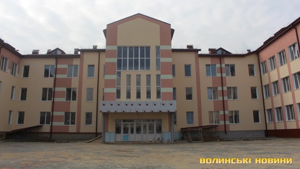 У дві луцькі школи шукають директорів