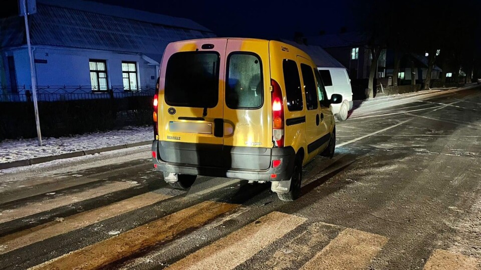 На Волині під колеса авто потрапила 15-річна школярка