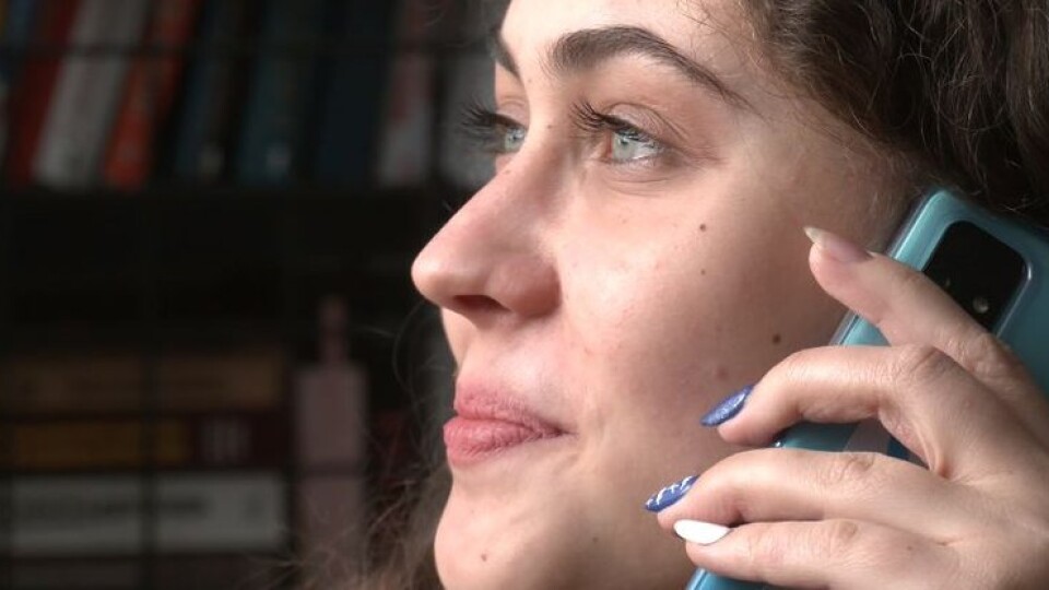 «Телефонний друг». Як на Волині волонтери підтримують людей розмовами