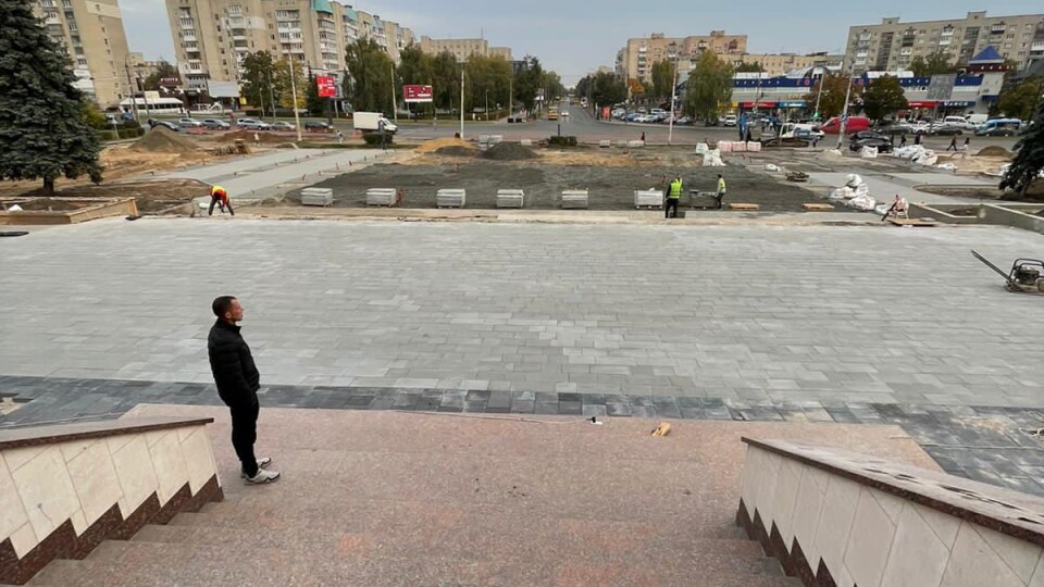 На якому етапі реконструкція площі перед Палацом урочистих подій у Луцьку