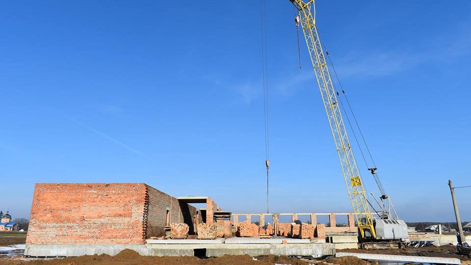 У селі на Волині заклали капсулу під будівництво нової школи. ФОТО