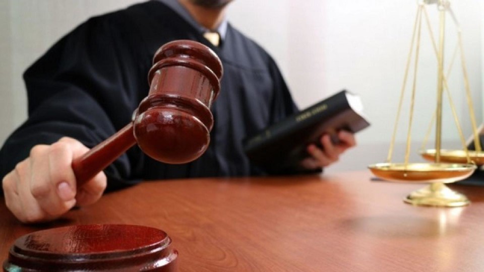 У Луцьку судитимуть екс-патрульного,  який врізався в авто по дорозі на виклик
