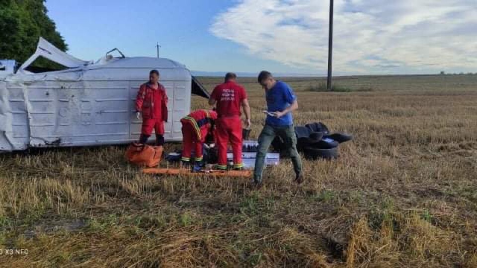 На Волині автомобіль злетів у кювет, є постраждалі. Очевидці кажуть, що водій заснув