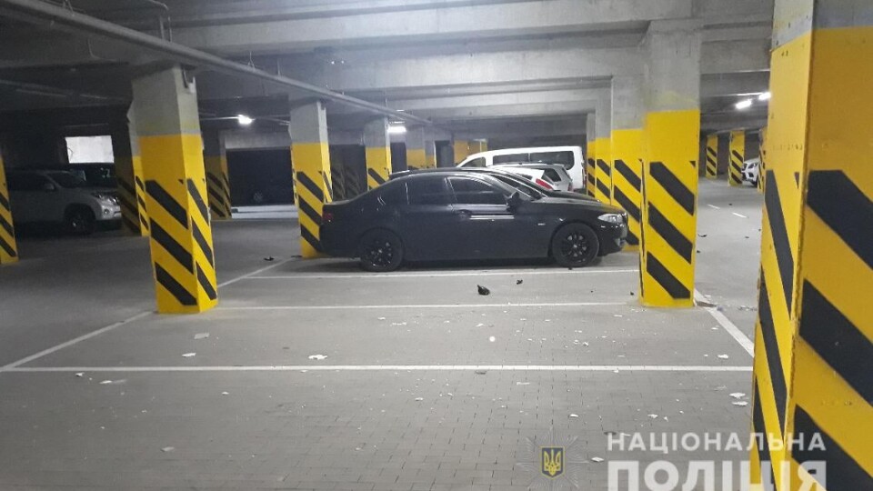 На лучанина, який побив 9 авто, відкрили кримінал. Він не пам'ятає, навіщо це зробив