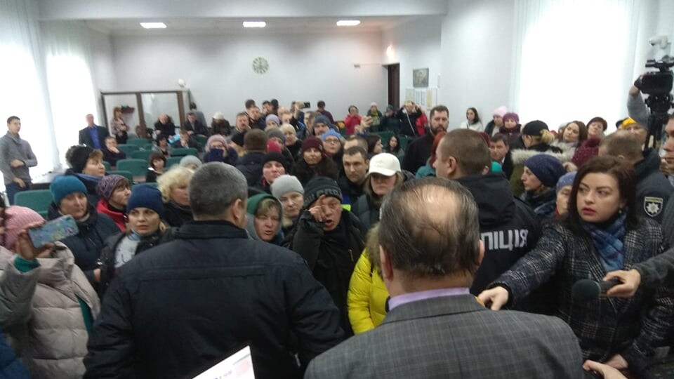Через протест базарників скасували засідання луцького виконкому