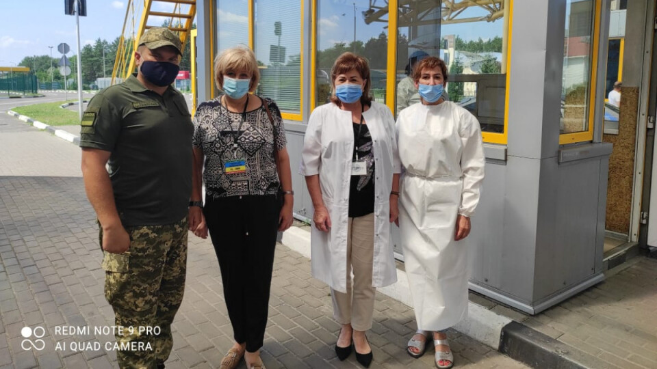 На Волині в усіх пунктах пропуску роблять експрес-тести на коронавірус