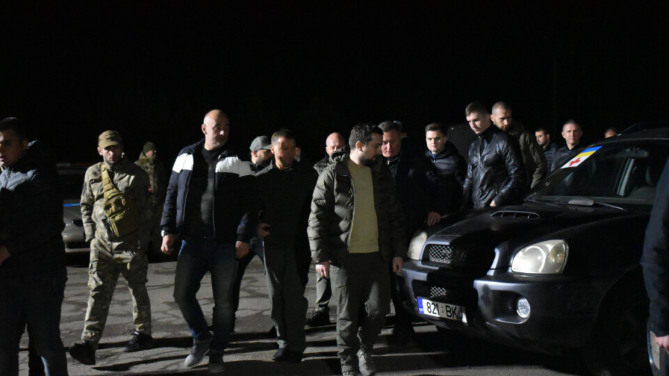 Заступник керівника ОП зустрівся з волинськими волонтерами і побував в обласній лікарні. ФОТО
