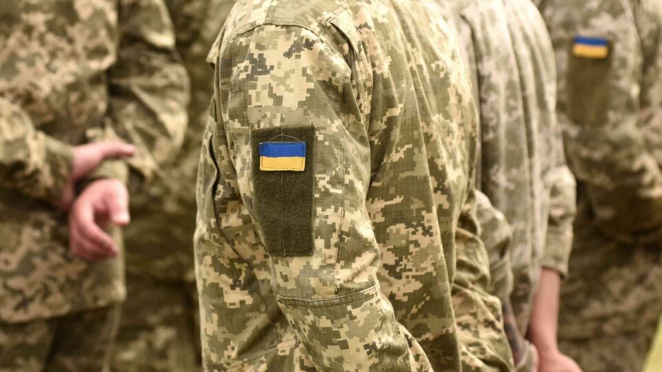 Волинська прокуратура передала пів мільйона гривень та 74 вилучені автівки на потреби ЗСУ