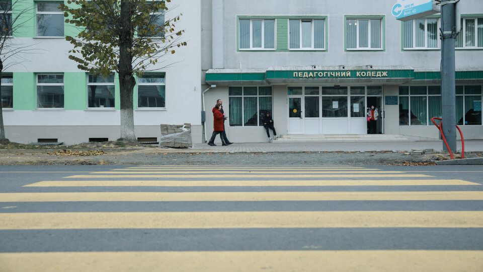 «Правильна» велодоріжка і платні парковки. Що зроблять на проспекті Волі наступного року