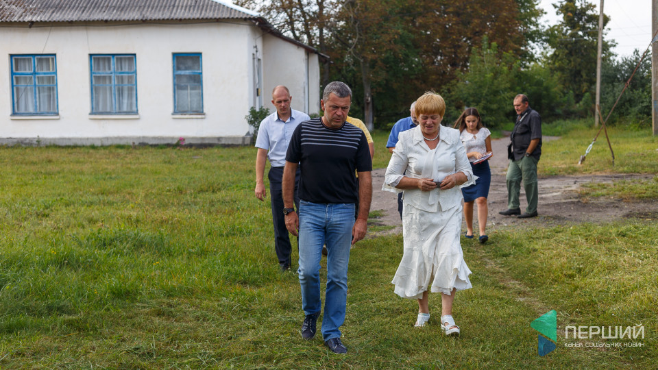 Садочки без опалення, школа під шифером та дискотека:  візит Сергія Мартиняка у Рожищенський район