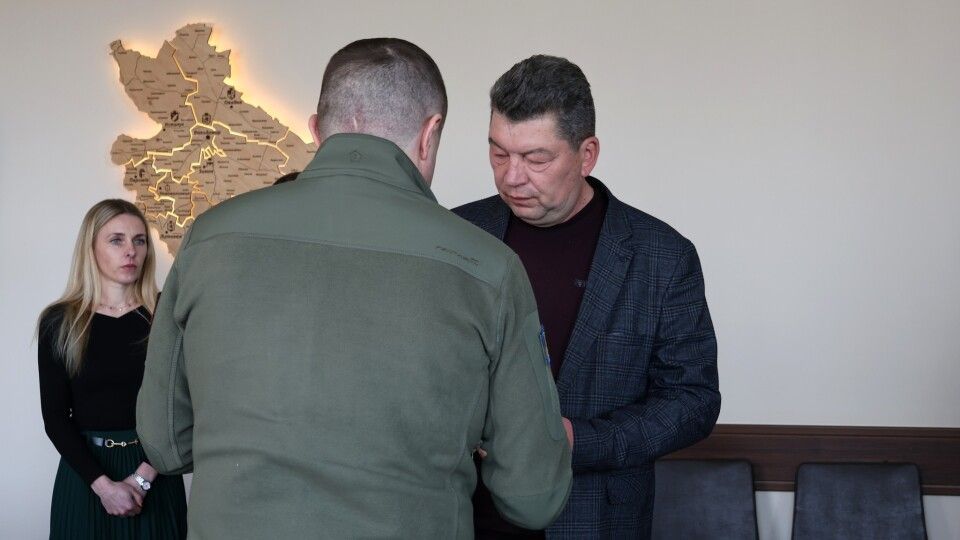 Рідним захисника з Волині вручили його посмертну нагороду