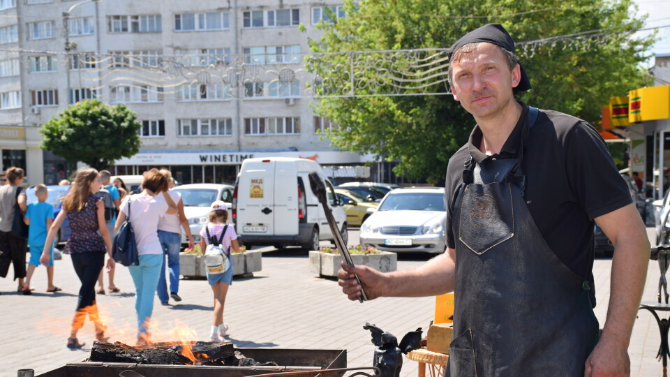 Рівненчанин презентував у Луцьку професію коваля