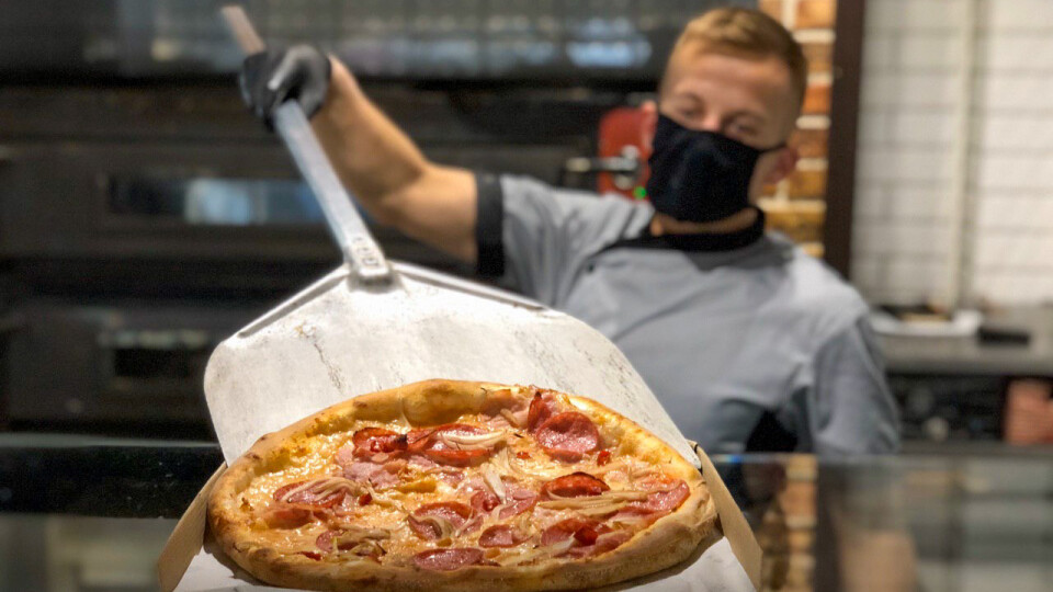 Улюблена піца вдома. Доставка «Дядя Pizza» працює цілодобово