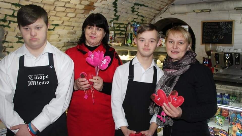 Баристи з синдромом Дауна просять підтримати їх бізнес