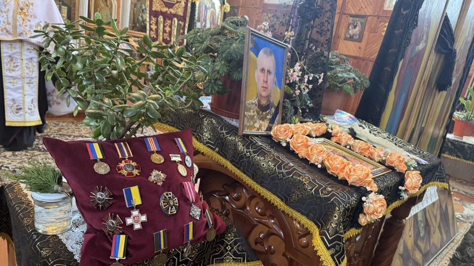 Понад 10 років боронив Україну: на Волині поховали воїна. ФОТО