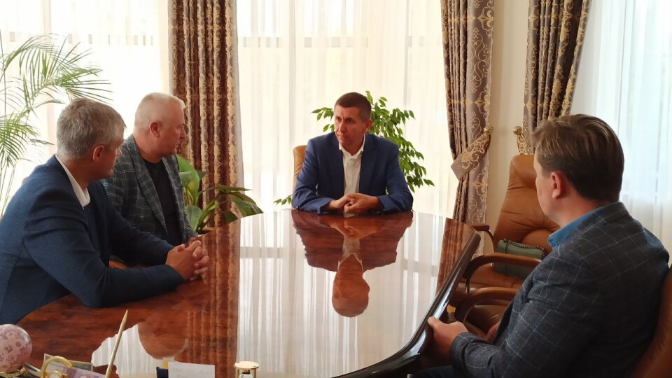Луцька райрада допоможе закупити контейнери для сміття Боратинській громаді