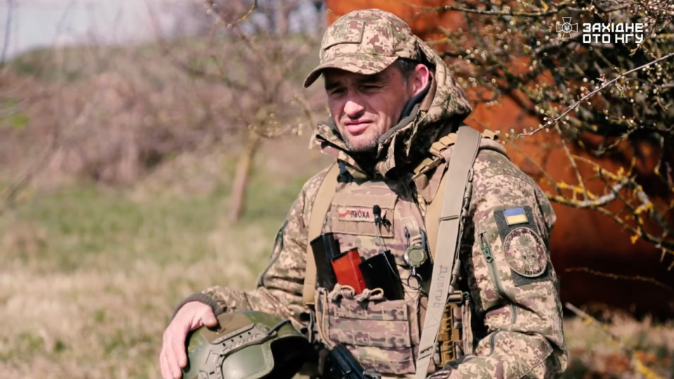 «Шукаю рулетку в підсумку з боєприпасами». Будівельник з Луцька воює у лавах Нацгвардії