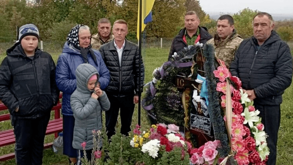 «В церкві подавала записку за здоров’я, а його вже не було в живих», – мама загиблого Героя з Волині