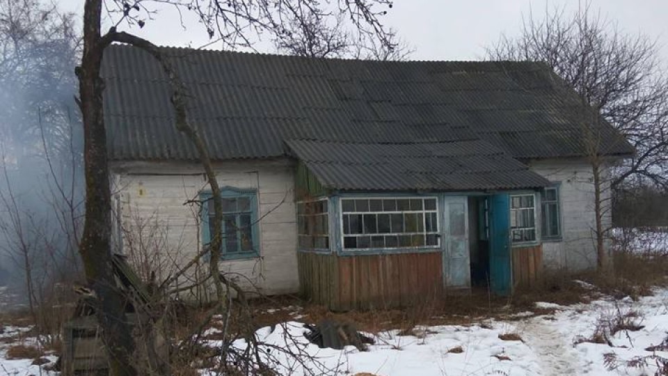 Світла немає, тепла - теж: на Волині громада церкви УПЦ МП молиться у хаті. ФОТО