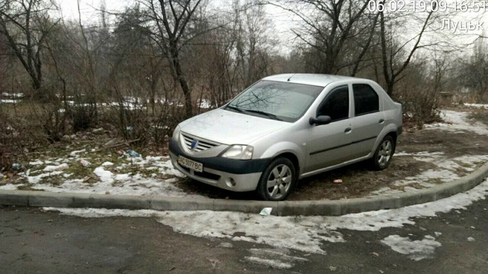 У Луцьку «полювали» на водіїв, які не вміють паркуватися. ФОТО