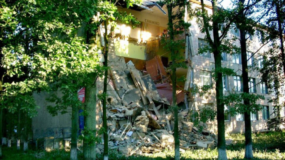 Коли відремонтують будівлю  Любешівського коледжу, яка завалилася два роки тому