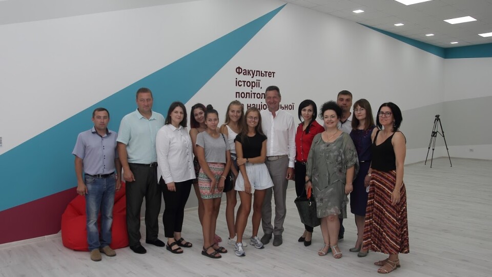 Накреативили: у СНУ з'явився оригінальний коридор