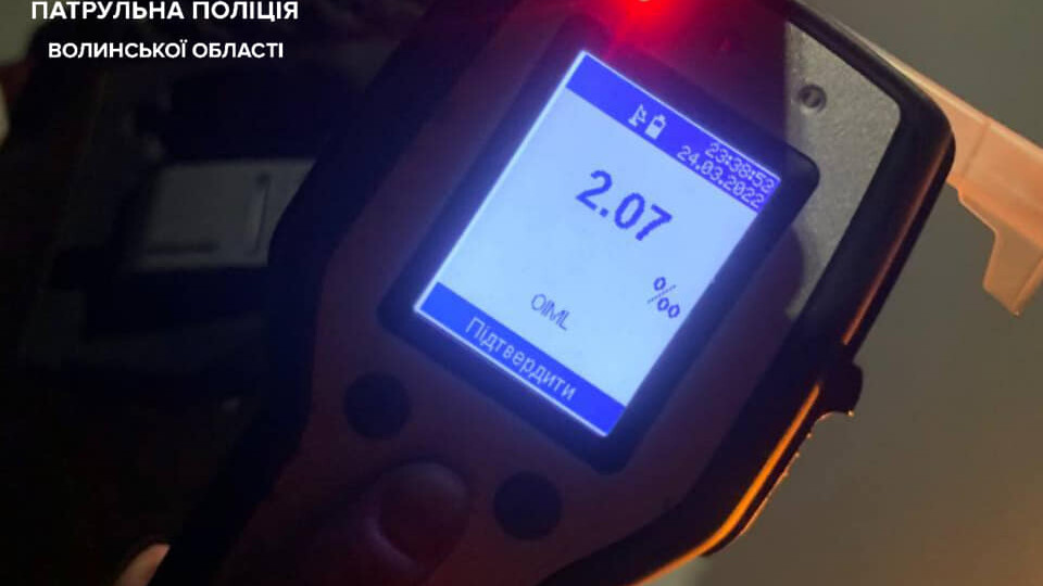 У Луцьку за ніч зупинили шістьох п'яних водіїв