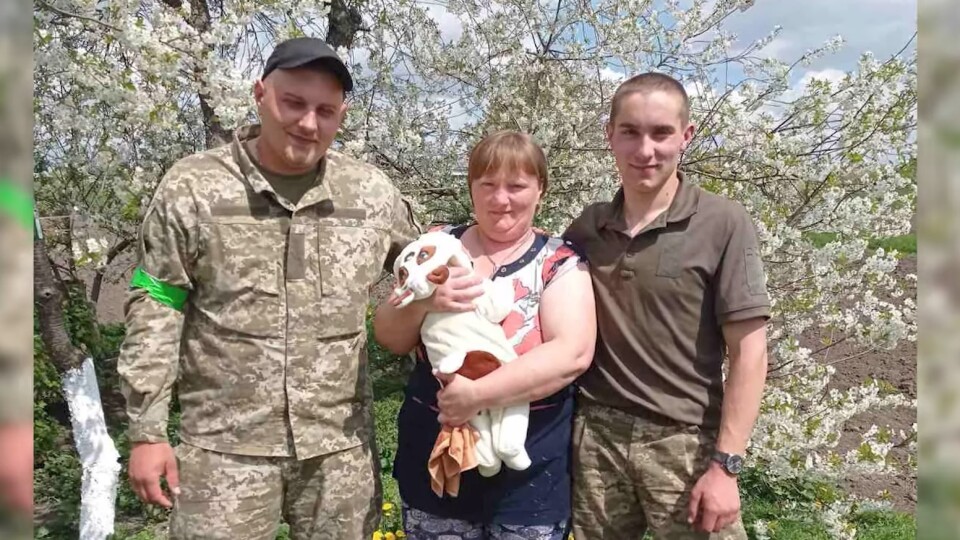 «Живу від дзвінка до дзвінка»: волинянка чекає з війни чоловіка, двох синів і брата