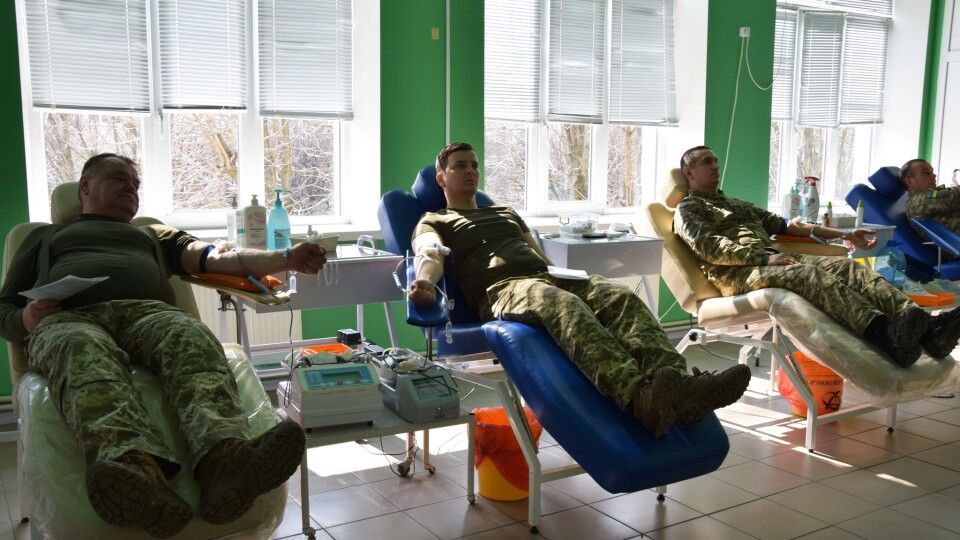Прикордонники Волині долучилися до благодійної здачі крові