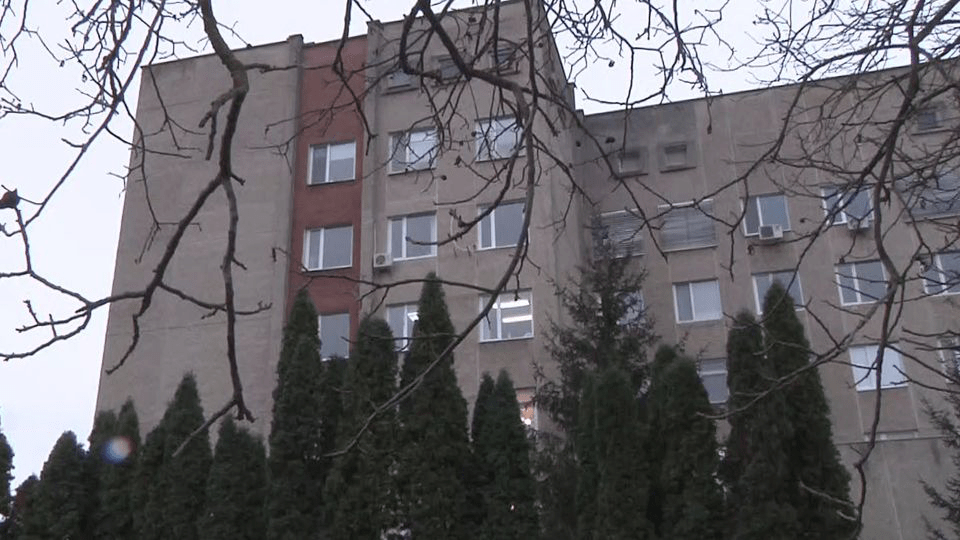 Пацієнтів менше, але побільшало дуже важких. Що змінилося у ковідному шпиталі в Боголюбах