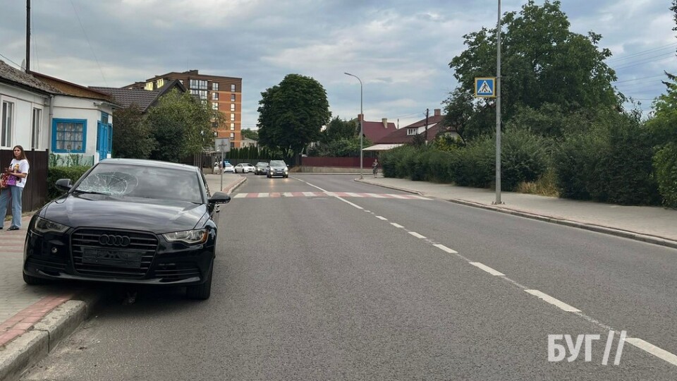 На Волині водійка переплутала педалі та наїхала на людей