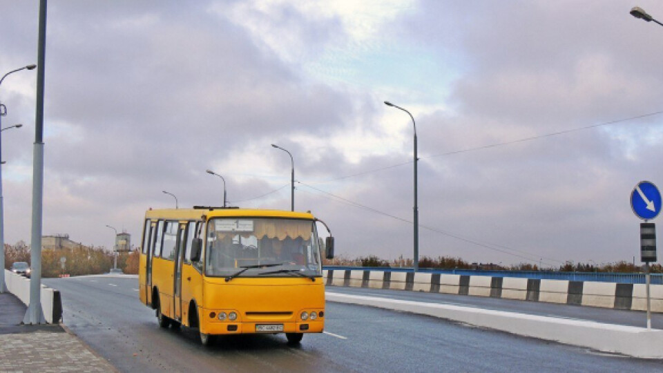 Луцькрада просить Кабмін дозволити перевозити більше людей у транспорті
